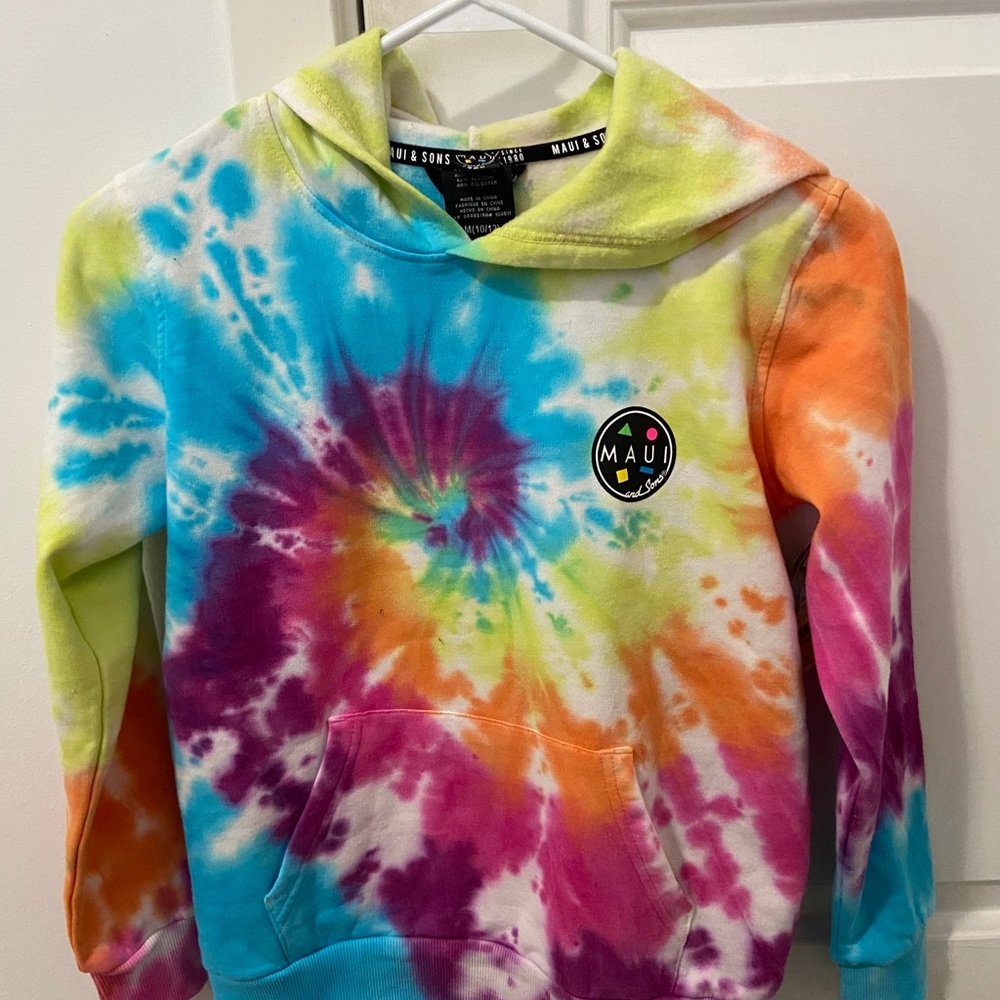 Maui and Sons tye dye sweatshirt